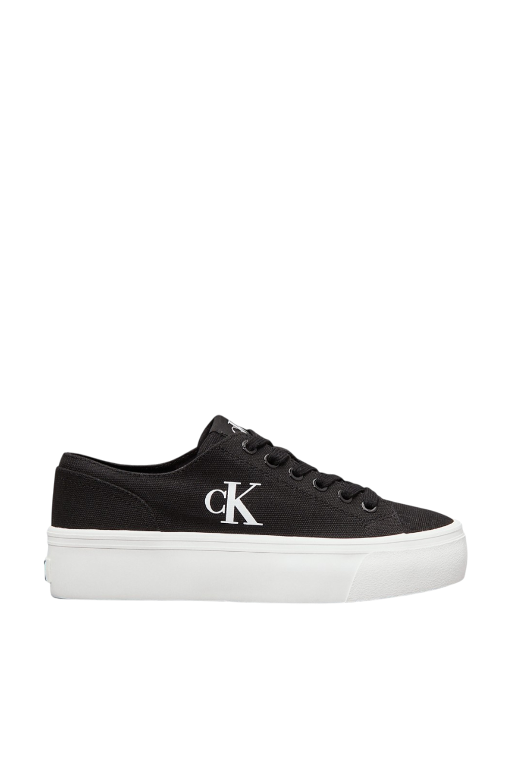 תמונה קידמית של נעלי סניקרס פלטפורמה