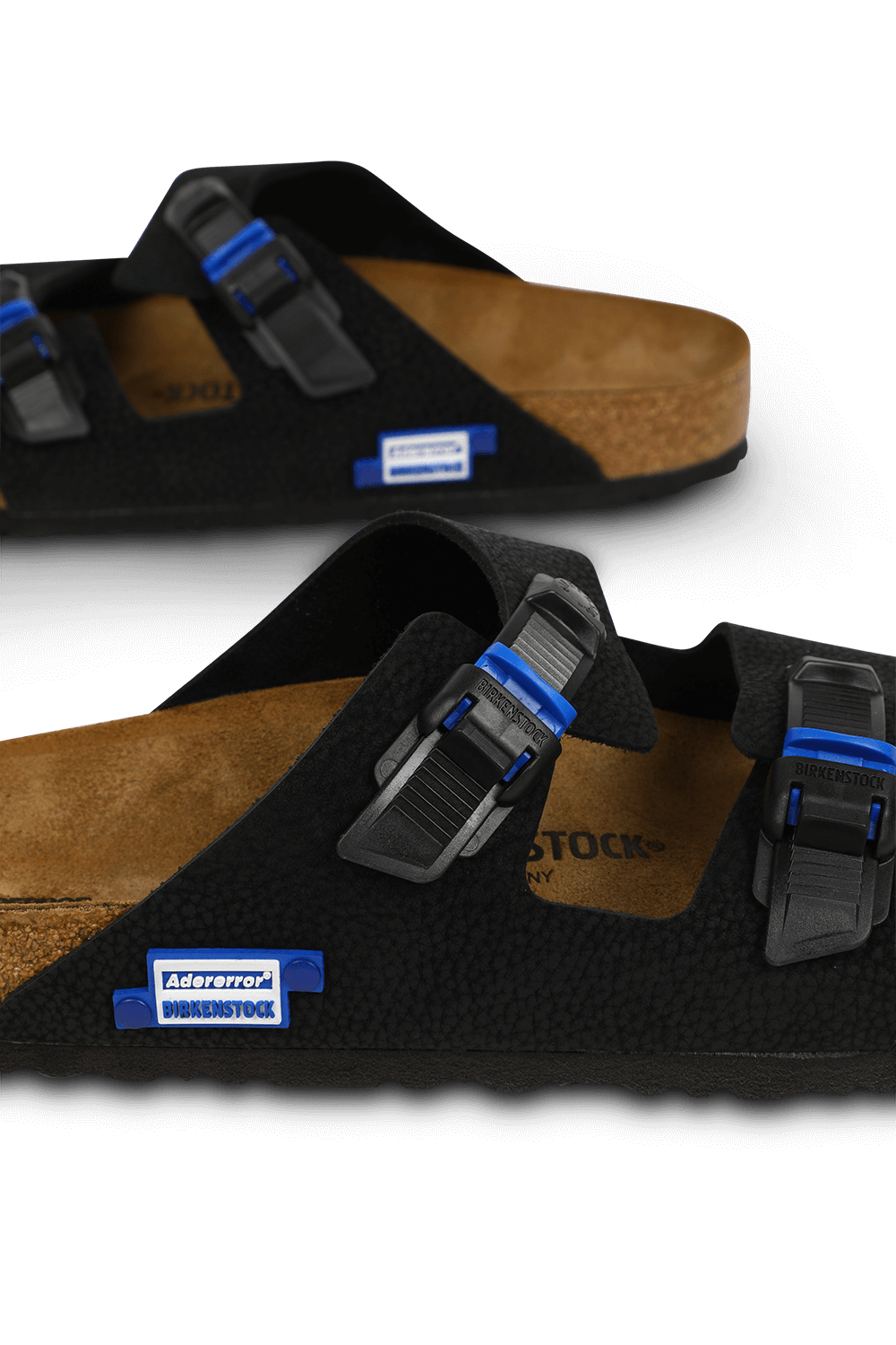 תמונת תקריב של בירקנשטוק X אדר ארור כפכפי אריזונה שחורים