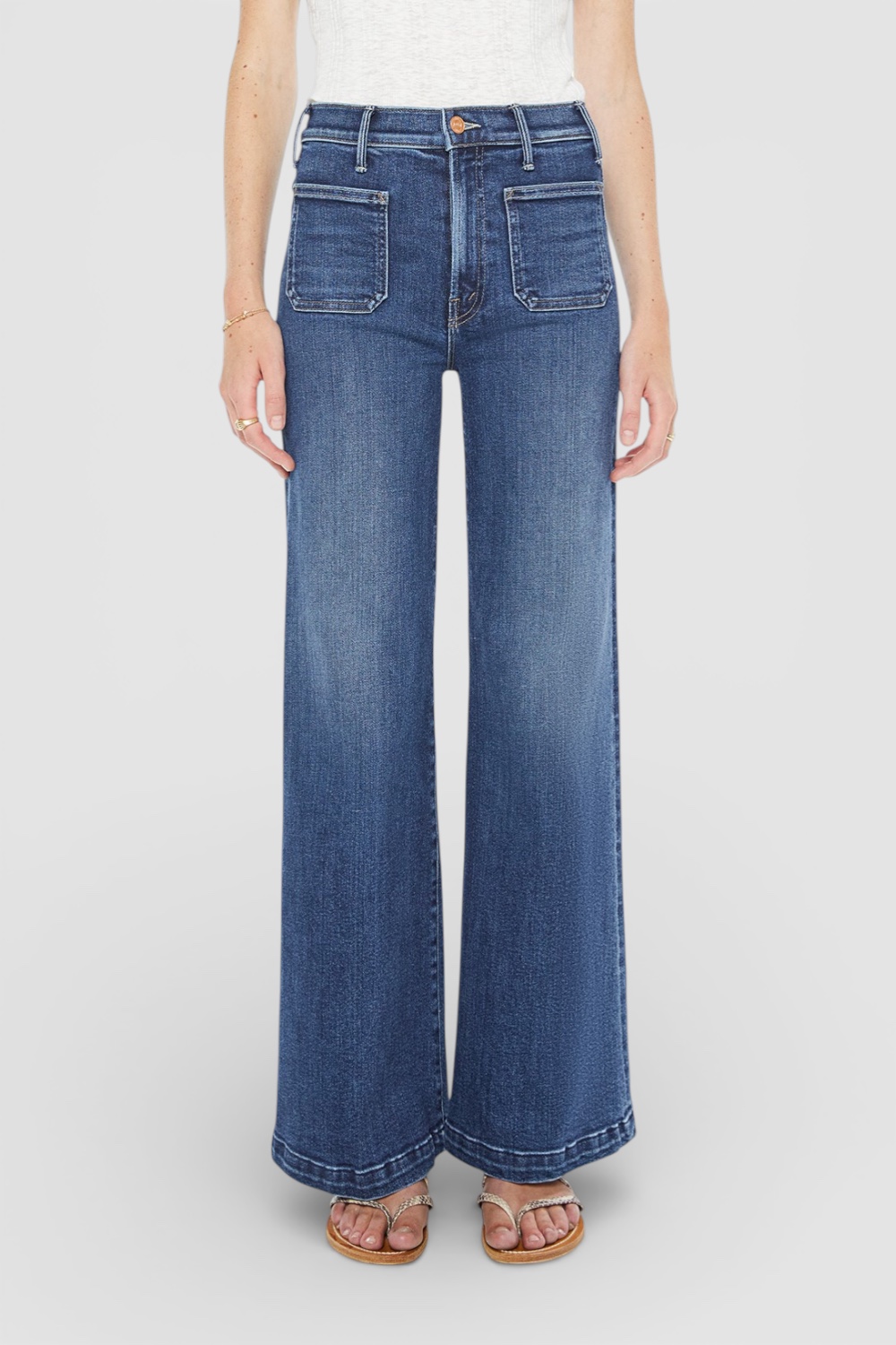 תמונת דוגמן קידמית של מכנסי ג'ינס