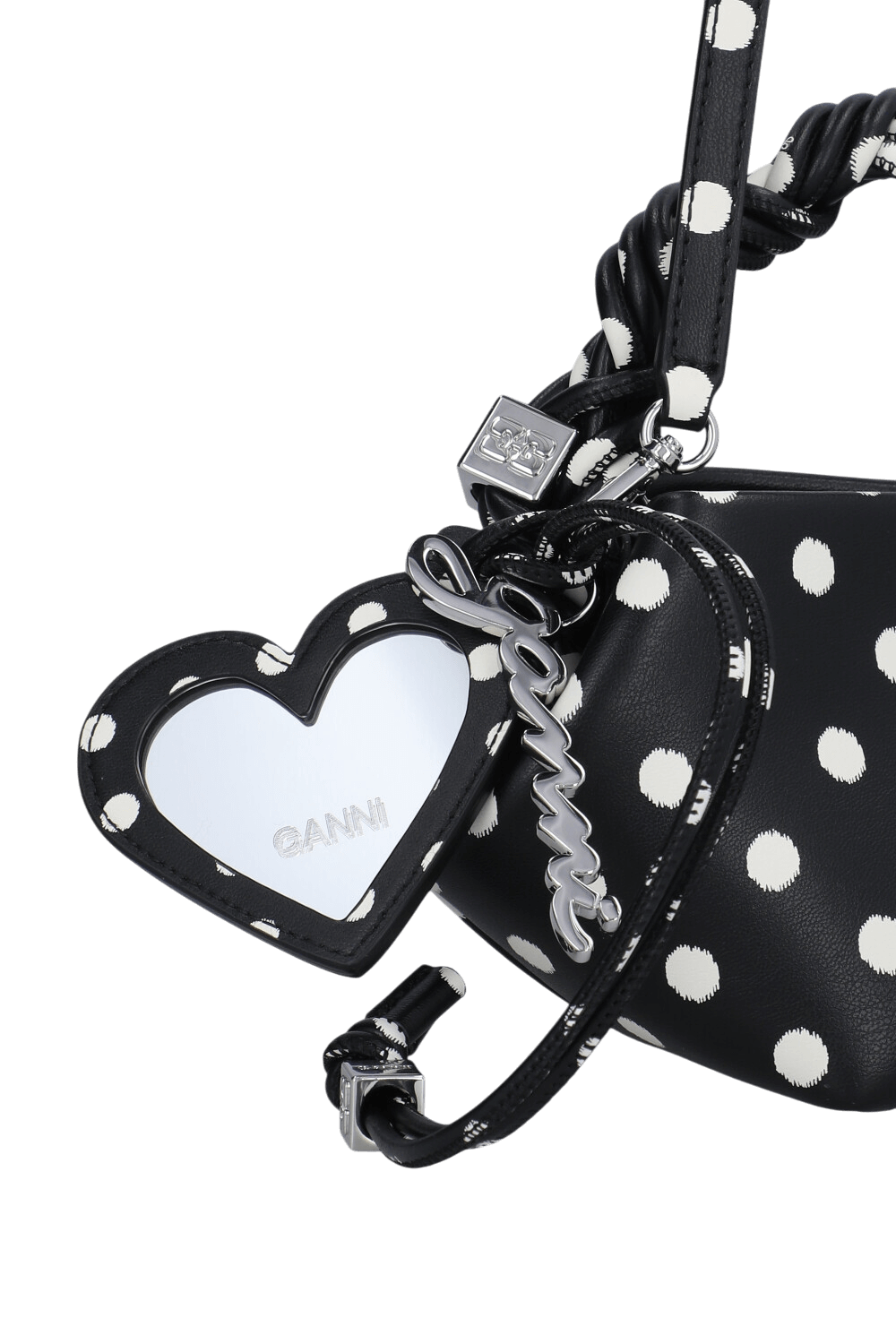 תמונת תקריב של מחזיק מפתחות מראה