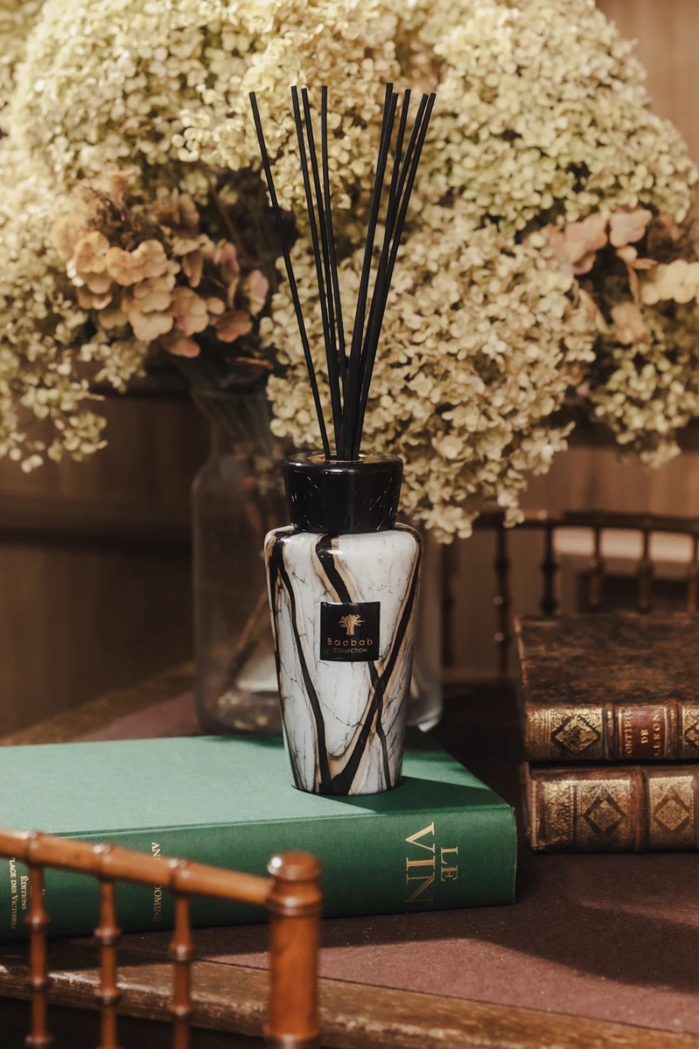 תמונה אחורית של DIffuser Stones Marble 2025 500ml