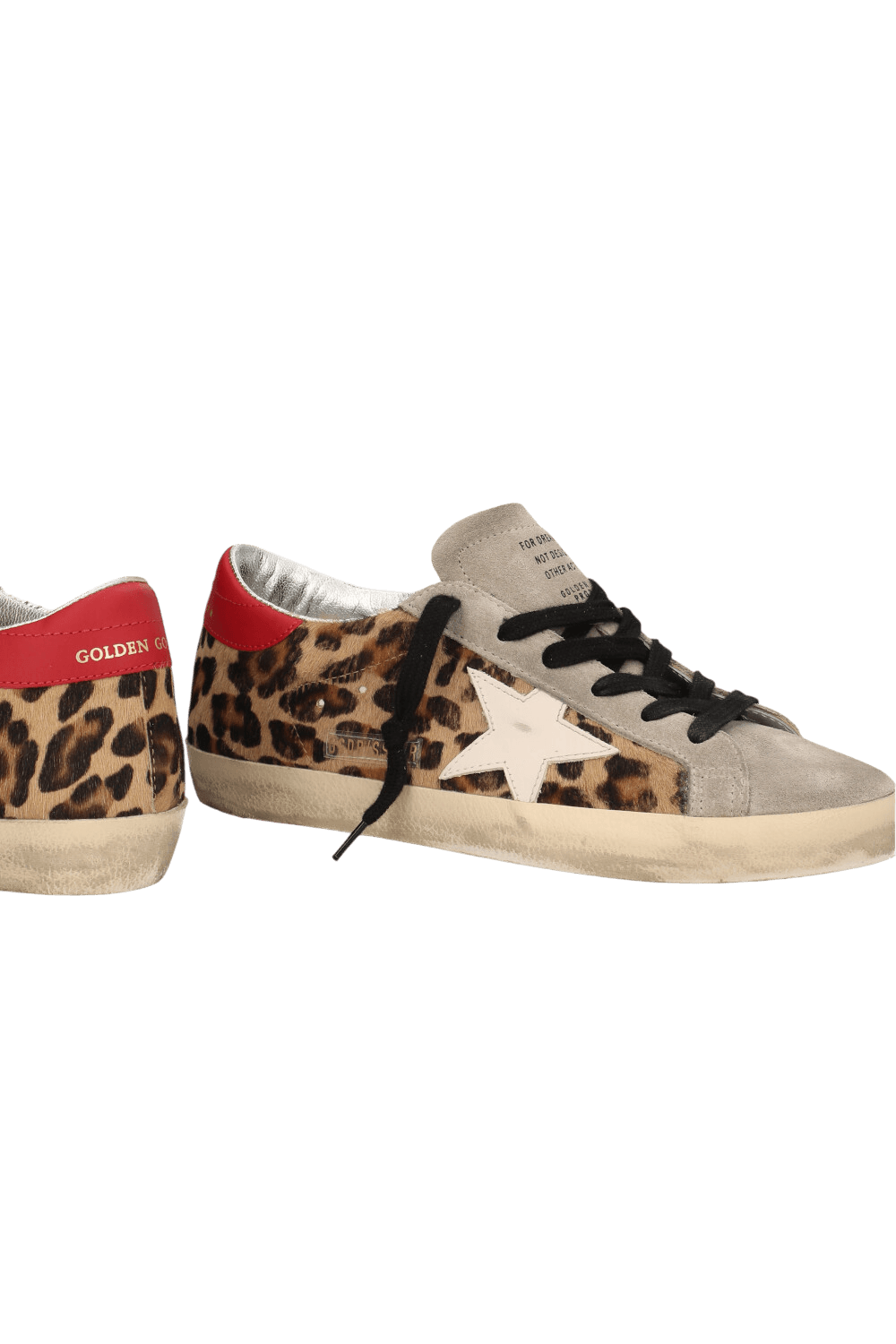 תמונת תקריב של נעלי סניקרס סופר סטאר