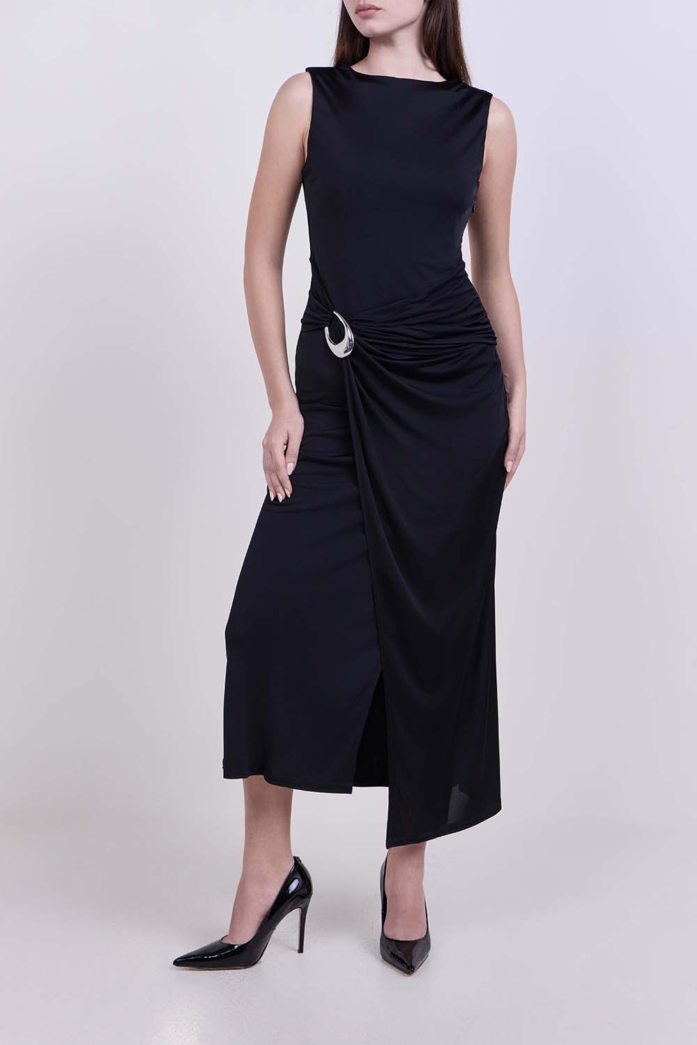 תמונת דוגמן קידמית של שמלת מידי בגזרת סלים