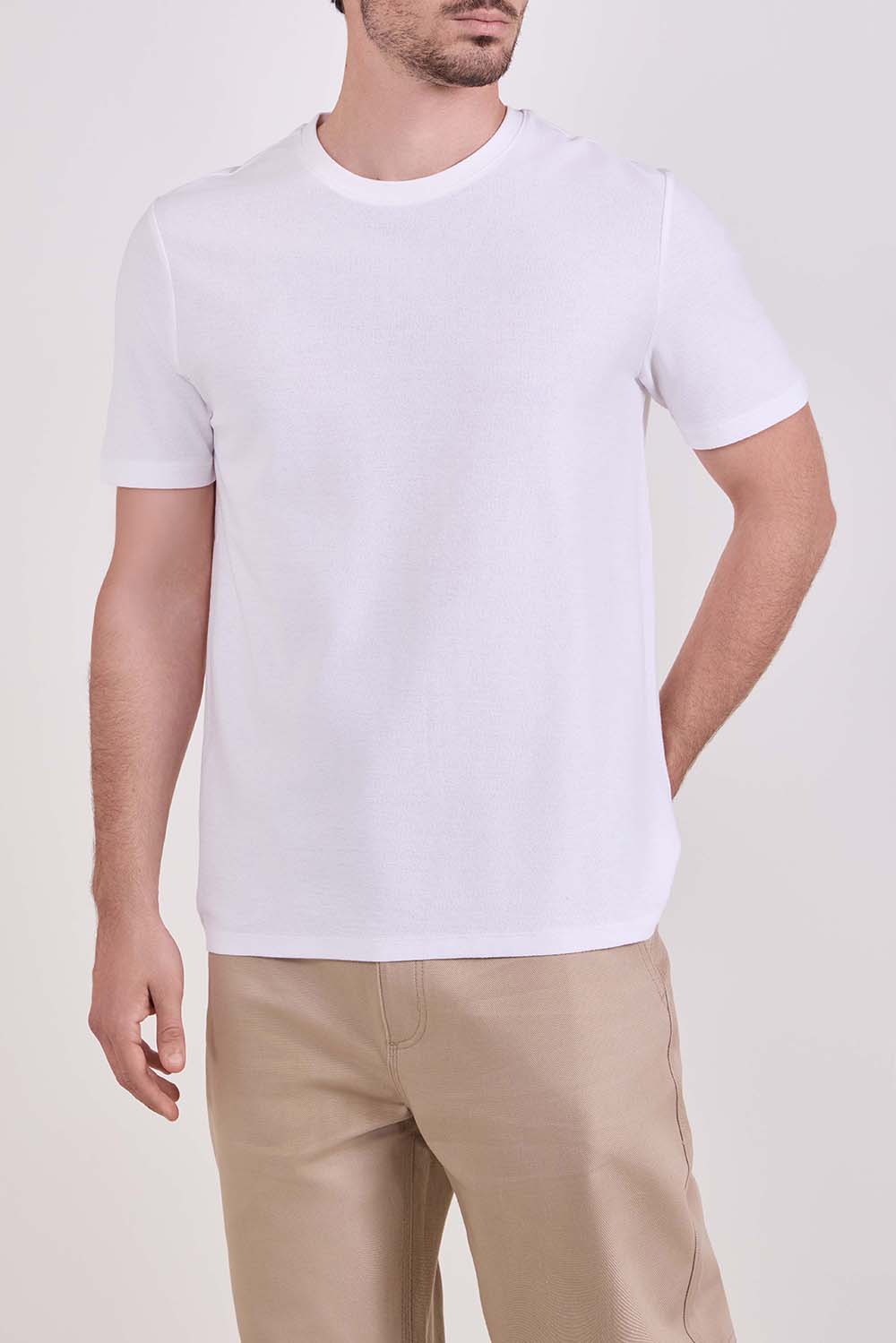 תמונת דוגמן קידמית של חולצת טי