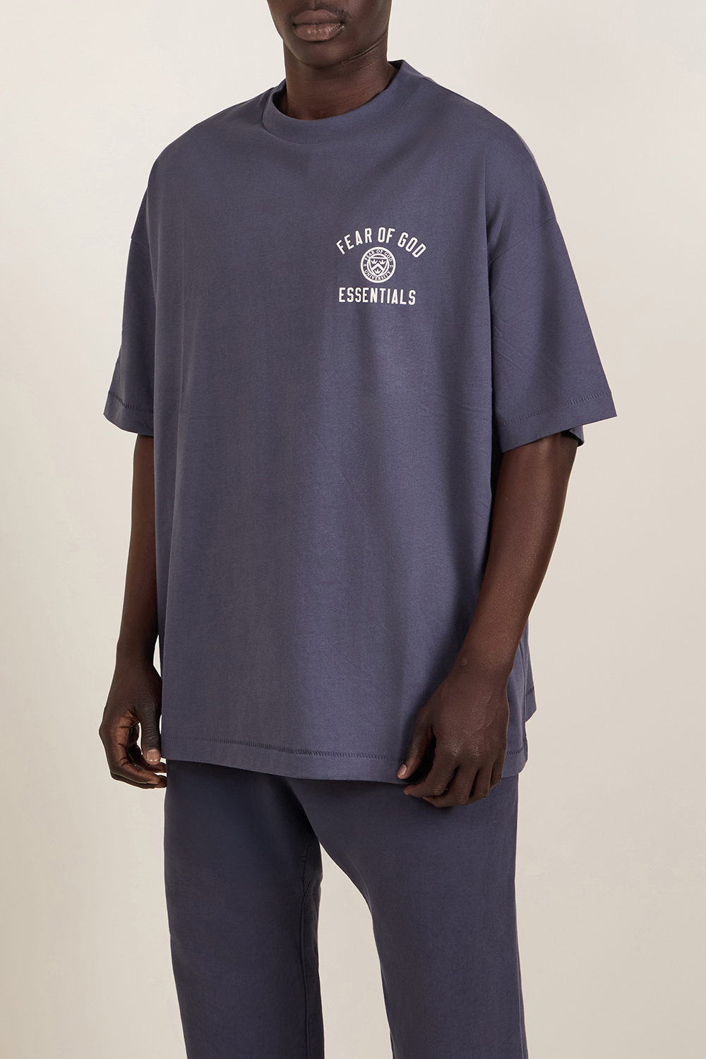 תמונת דוגמן קידמית של חולצת טי