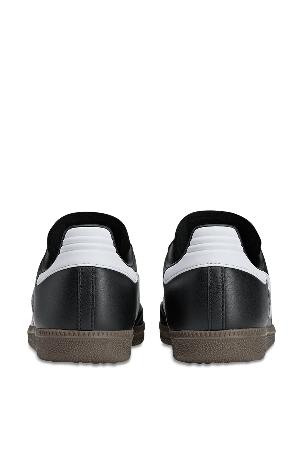 תמונת תקריב של נעלי סמבה אדידס X בייפ