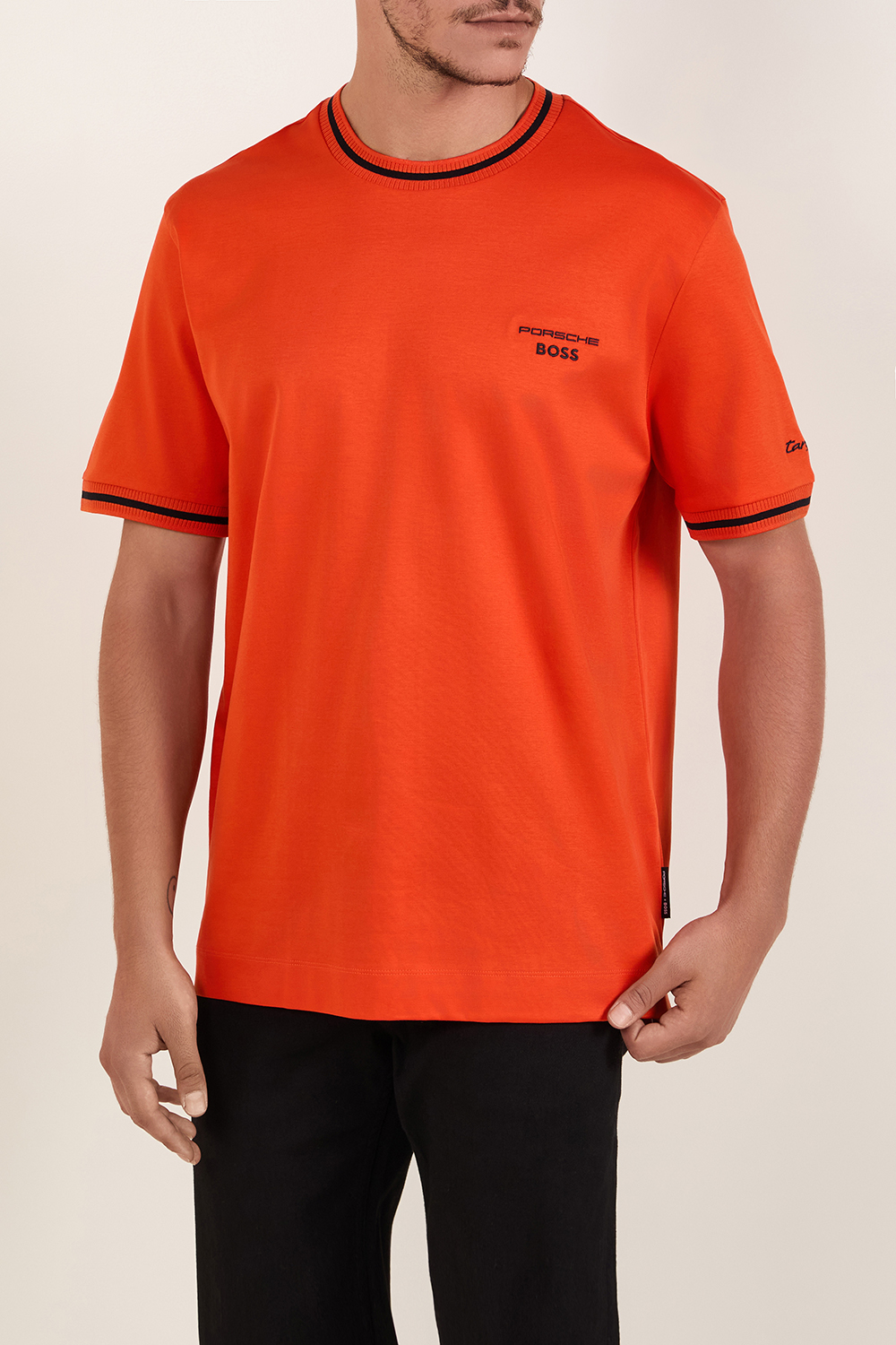 תמונת דוגמן קידמית של בוס X פורשה חולצת טי