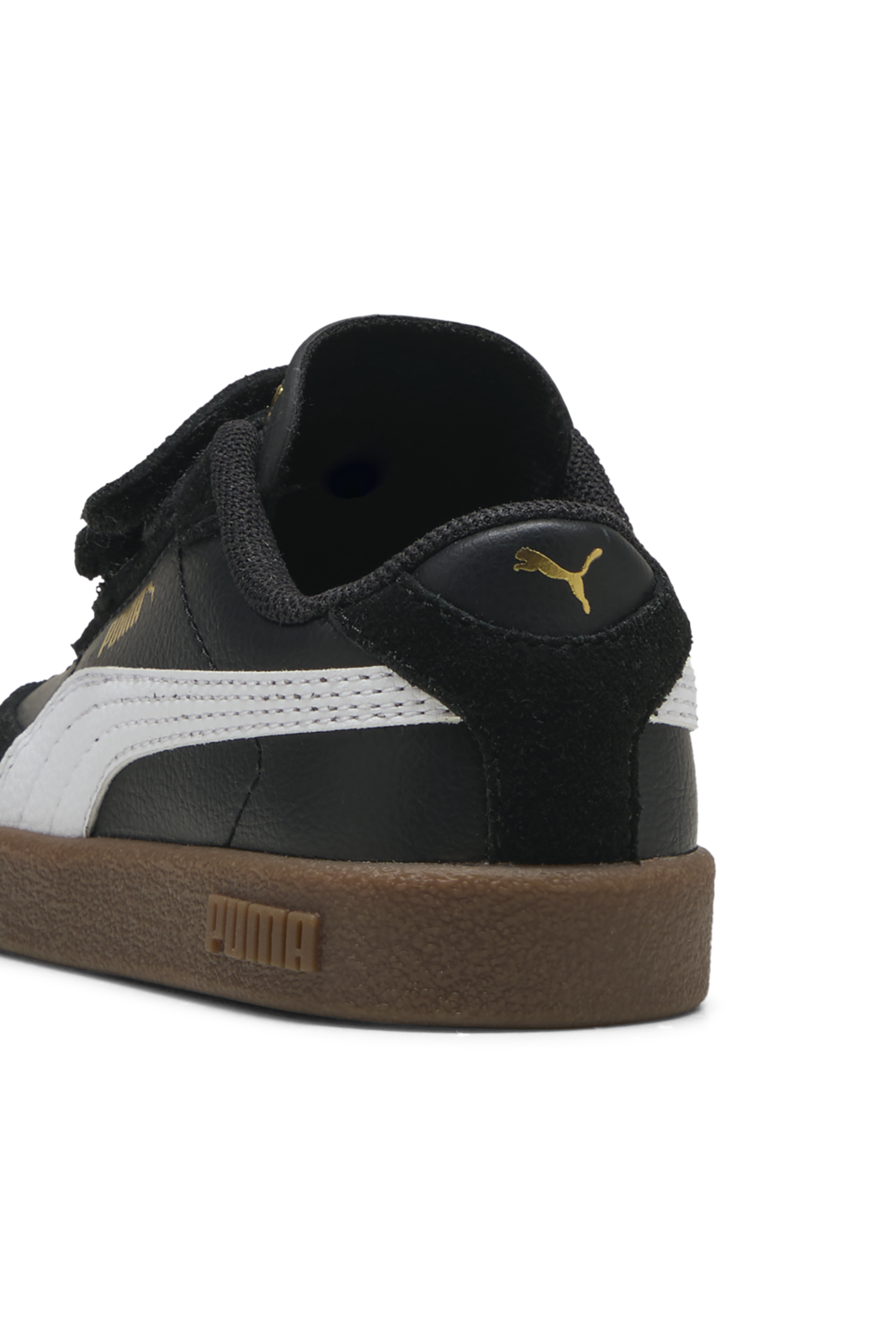 תמונת פנים של נעלי סניקרס