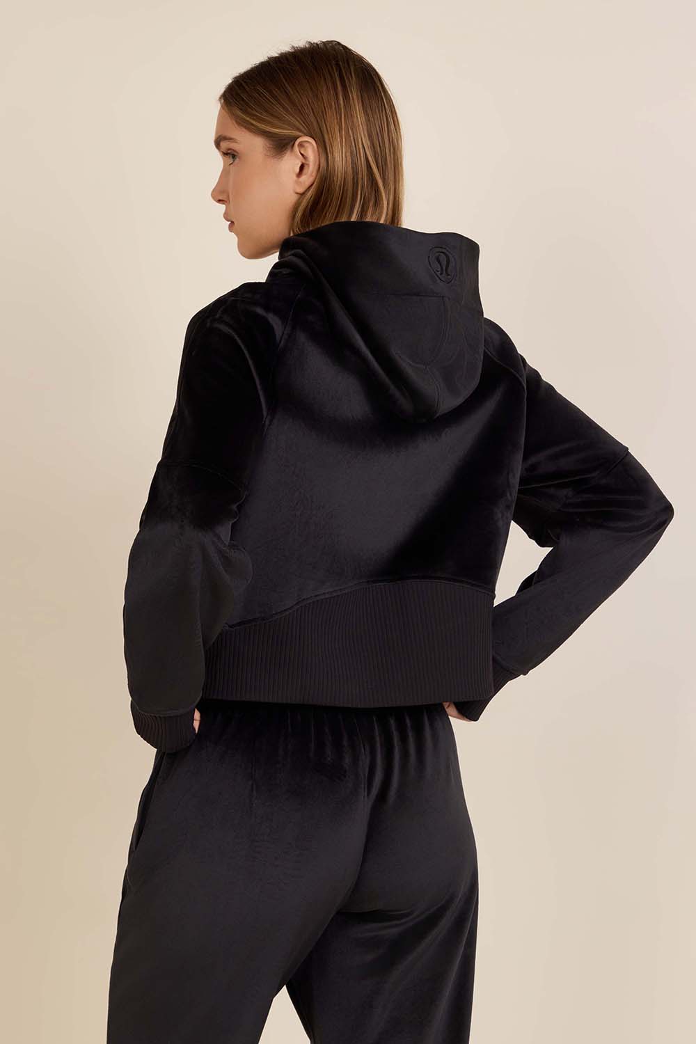 תמונת דוגמן אחורית של Scuba Oversized Full Zip Hoodie Velvet