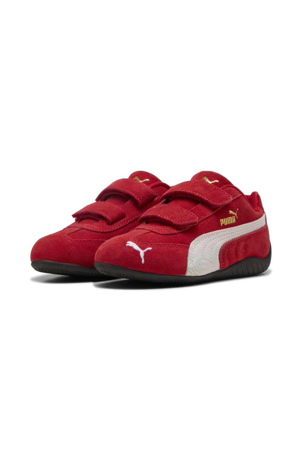 תמונת תקריב של נעלי סניקרס