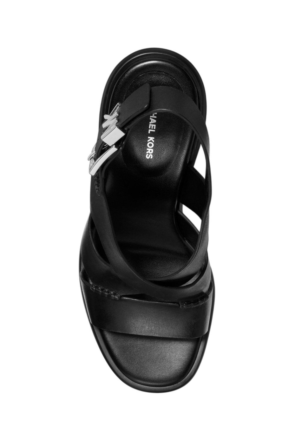 תמונת תקריב של סנדלי עקב