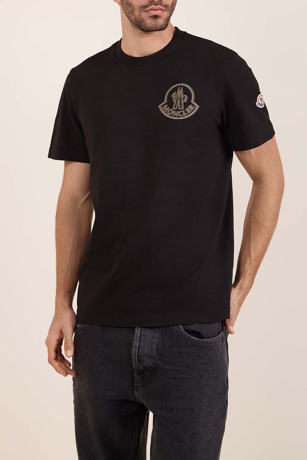 תמונת דוגמן קידמית של חולצת טי