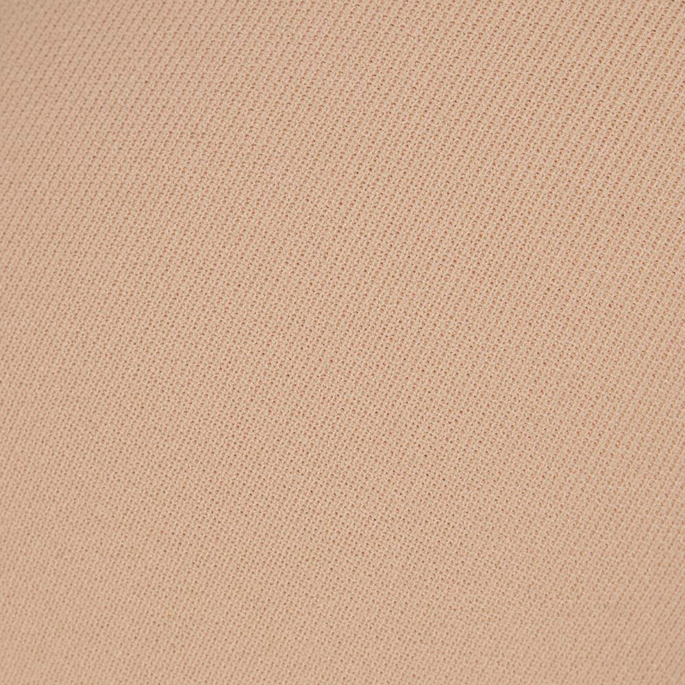 תמונת תקריב דוגמן של T-SHIRT BRA