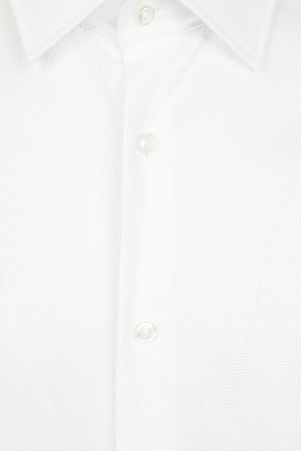 תמונה אחורית של חולצה מכופתרת ארוכה לבנה מכותנה