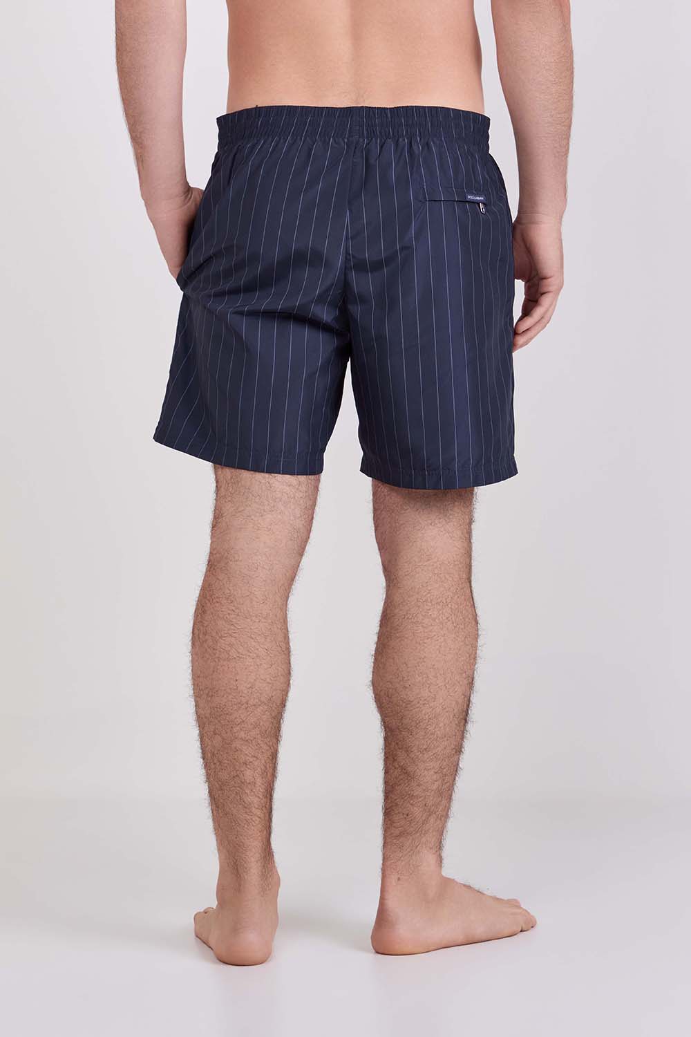 תמונת דוגמן אחורית של מכנסי בגד ים