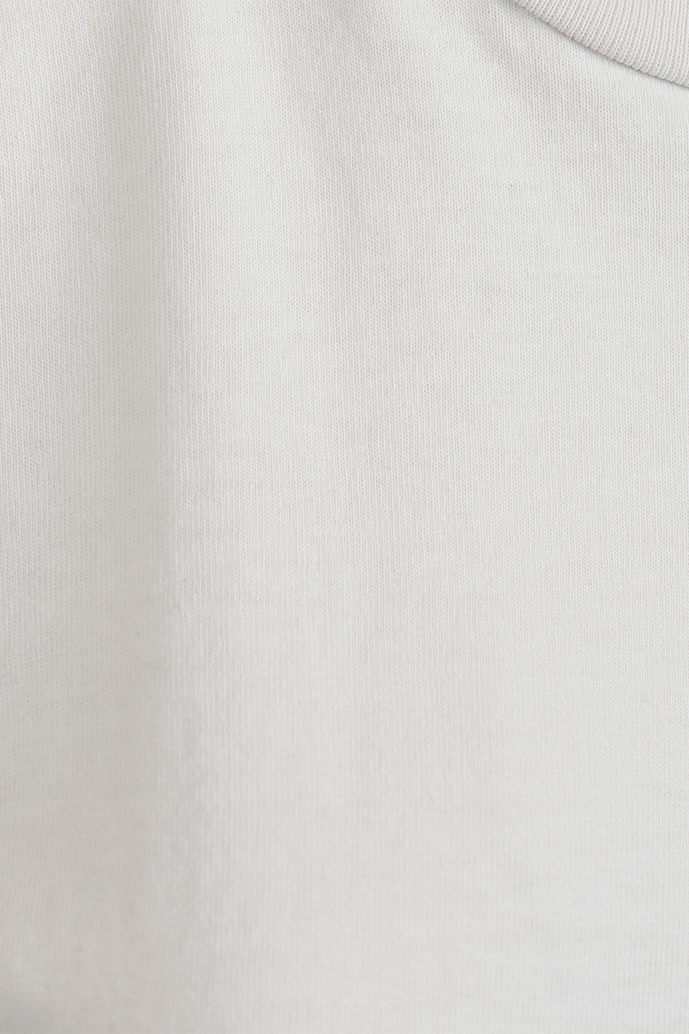 תמונה אחורית של טישירט עם כיס