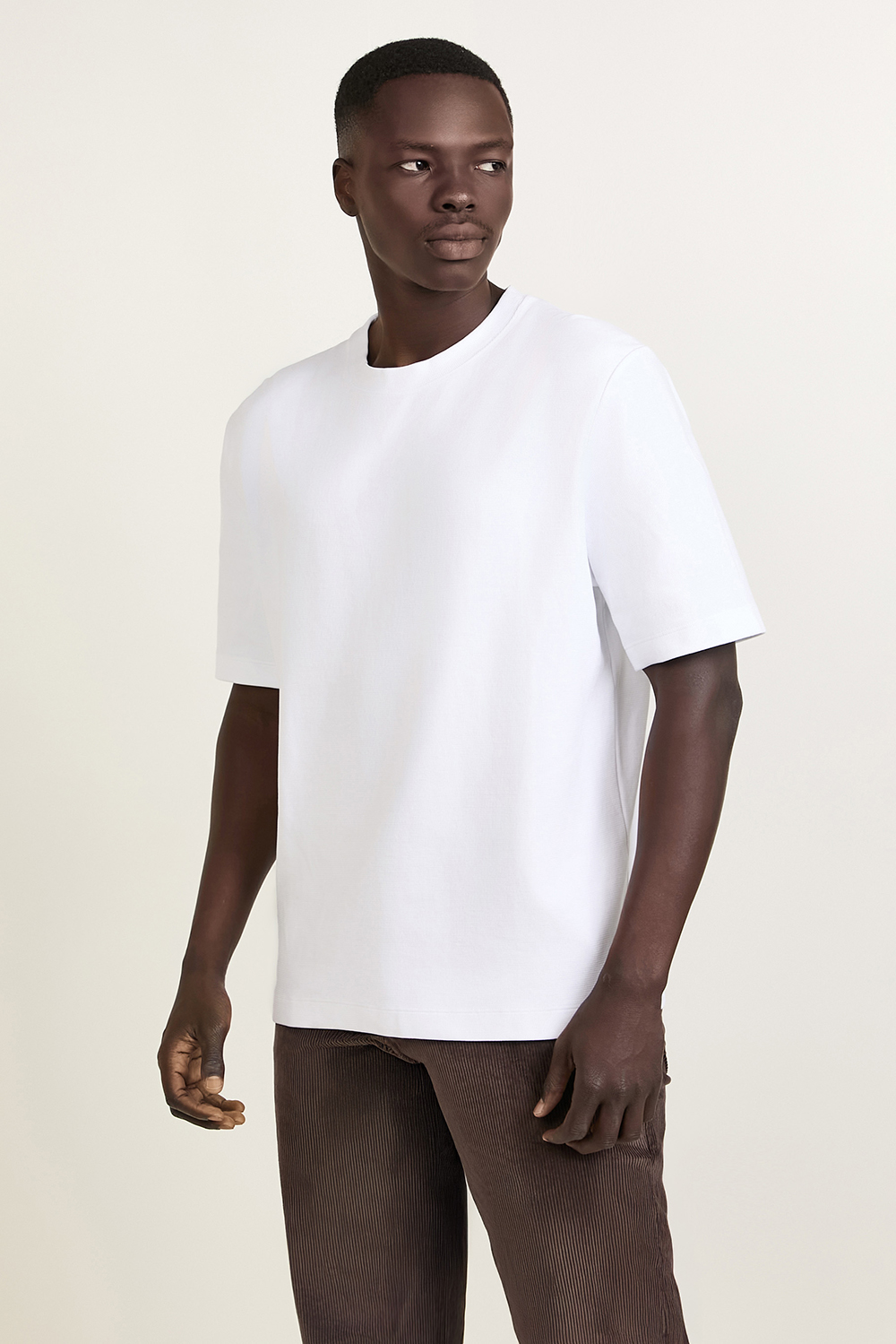 תמונת דוגמן קידמית של Heavyweight Cotton Textured Short-Sleeve Shirt