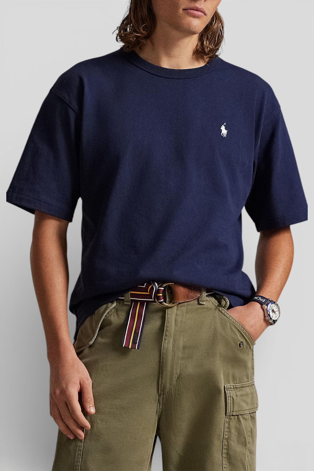 תמונת דוגמן קידמית של חולצת טי