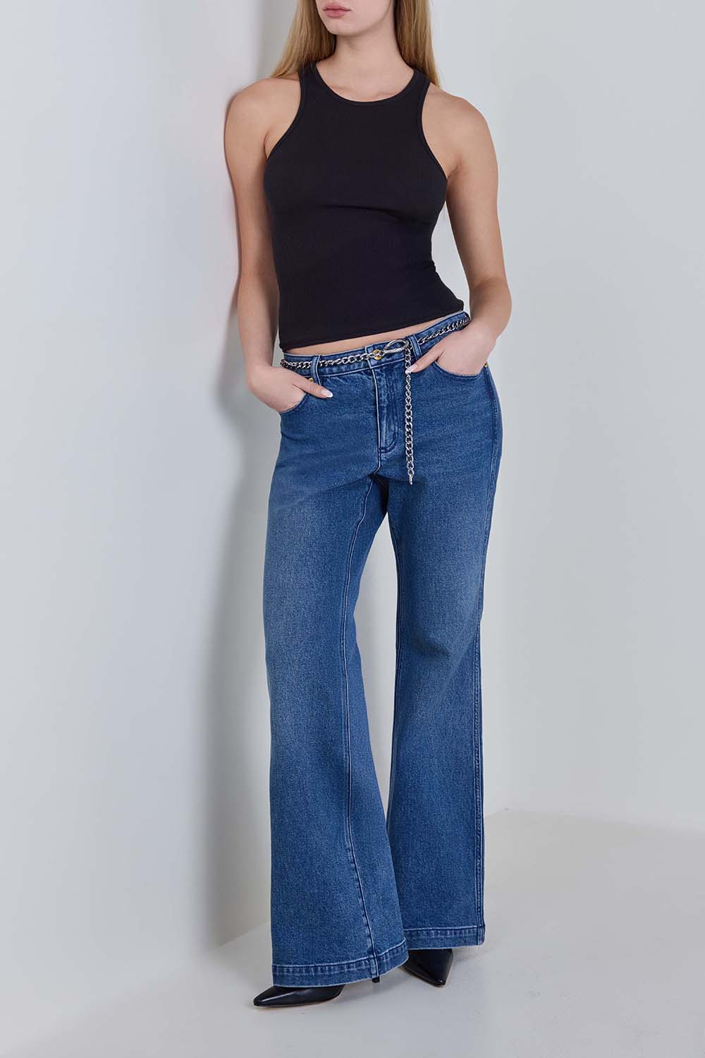 תמונת דוגמן קידמית של חגורת מתכת