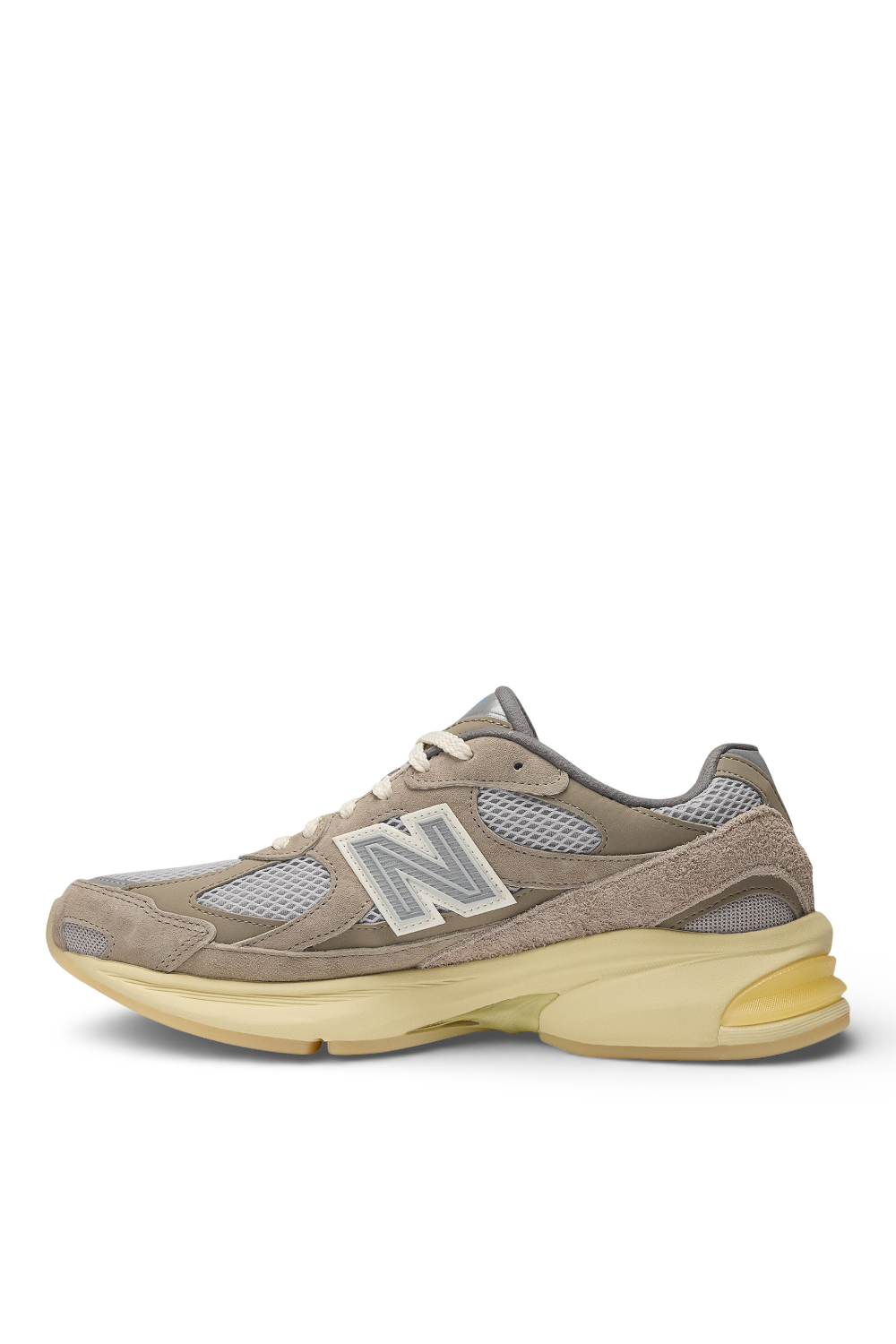 תמונה אחורית של נעלי סניקרס 2010