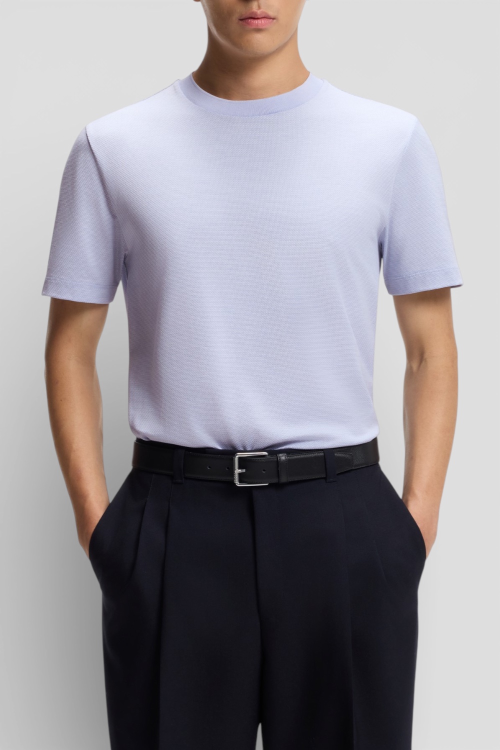 תמונת דוגמן קידמית של חולצת טי