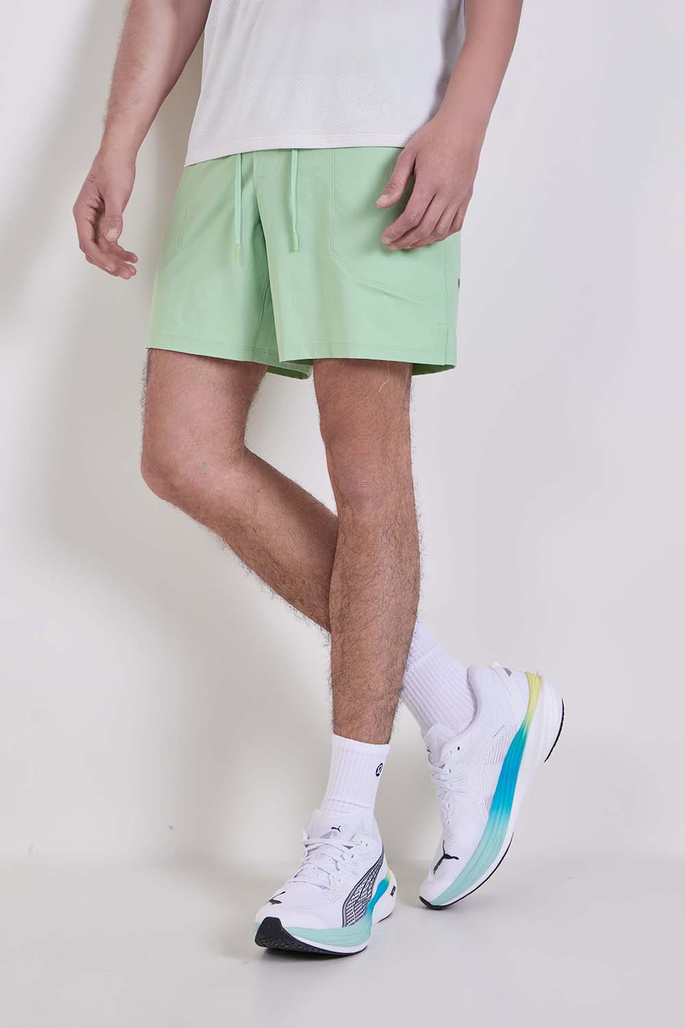 תמונת דוגמן קידמית של License to Train Lined Short 7