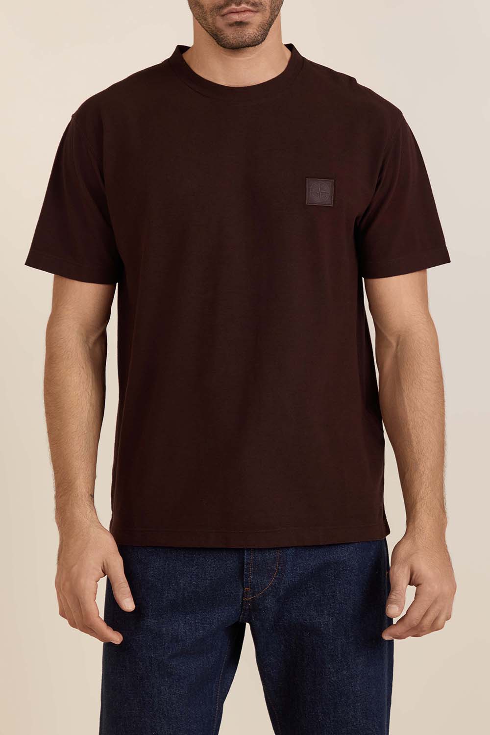 תמונת דוגמן קידמית של חולצת טי