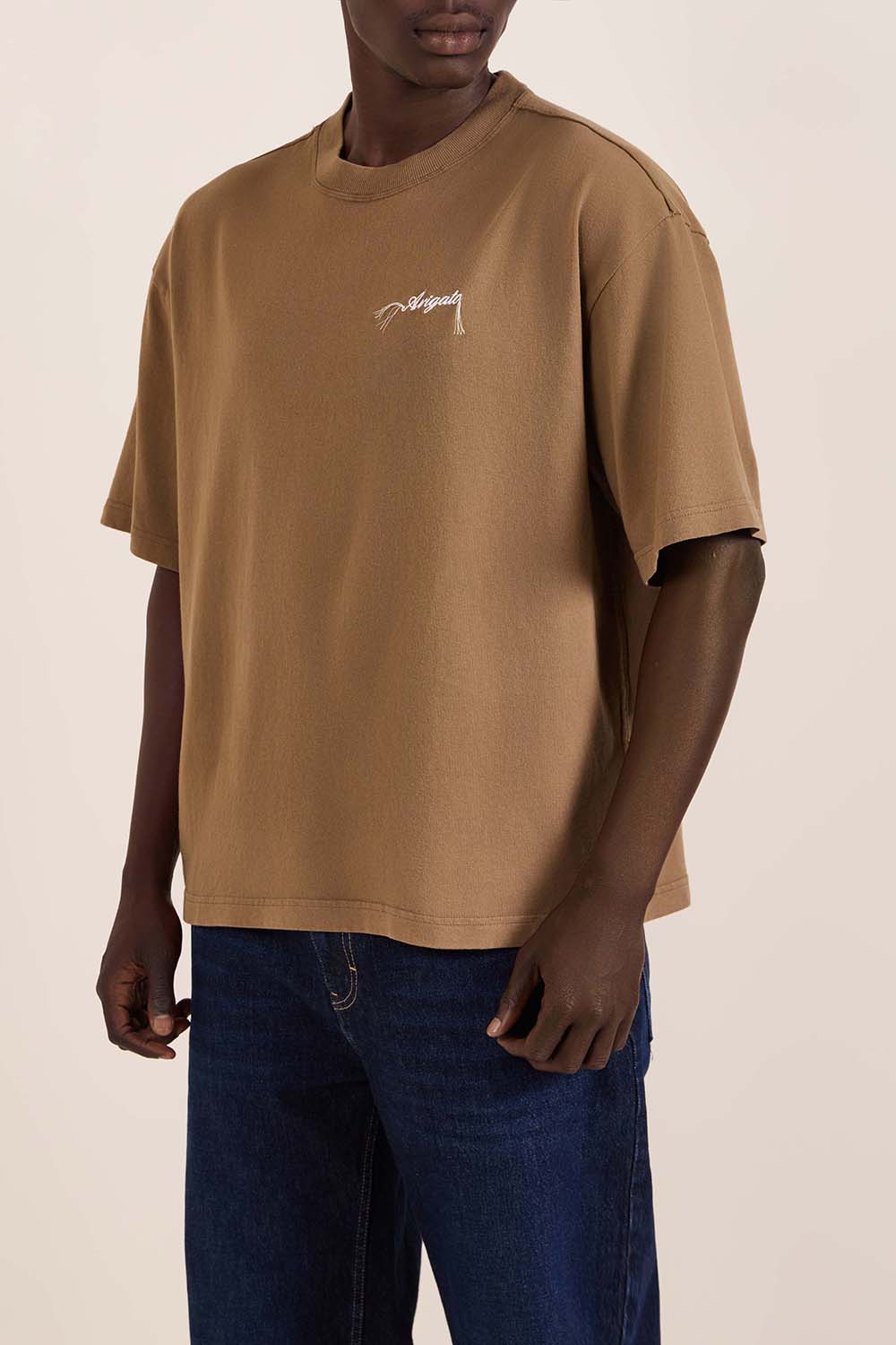 תמונת דוגמן קידמית של חולצת טי