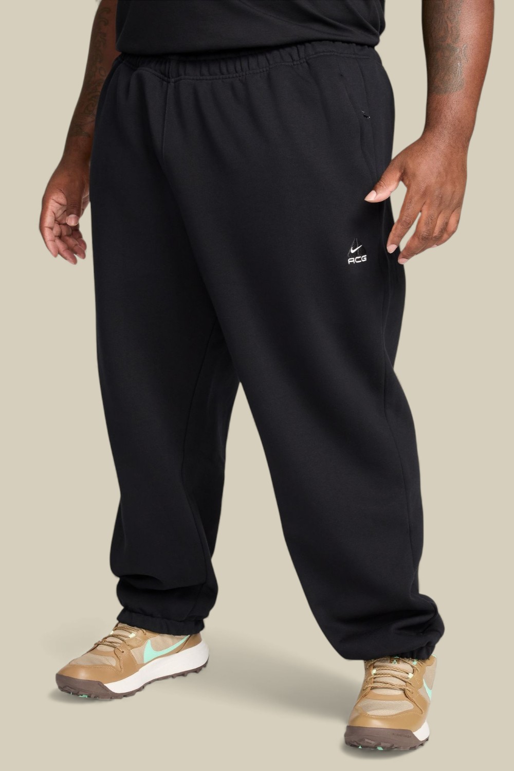 תמונת דוגמן קידמית של מכנסי ג'וגר נייקי X איסיג'י