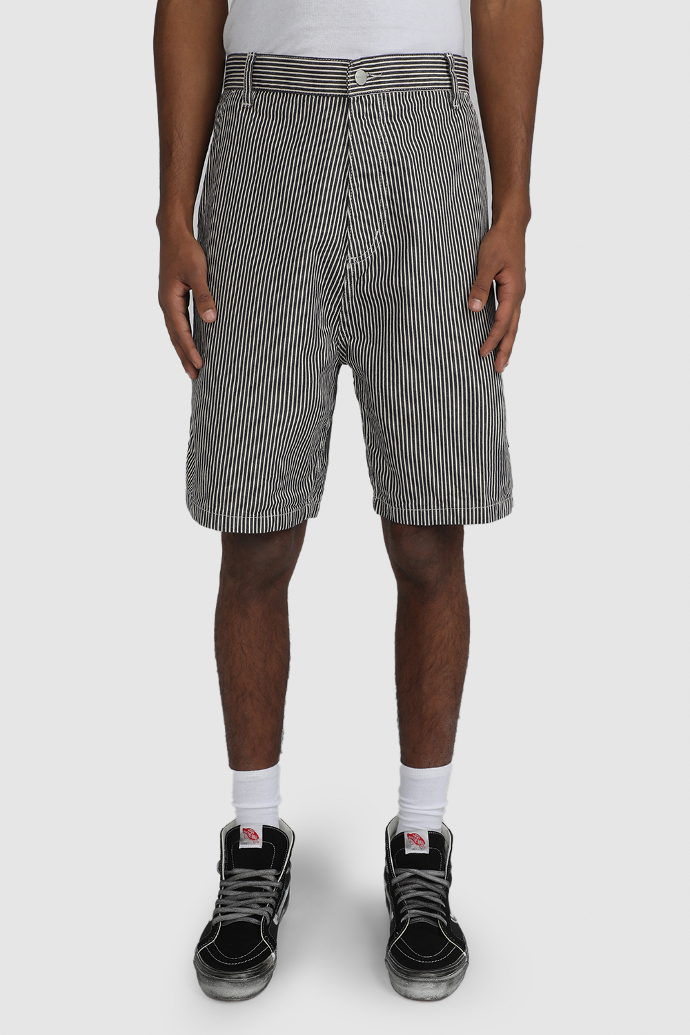 תמונת דוגמן קידמית של מכנסיים קצרים טרל