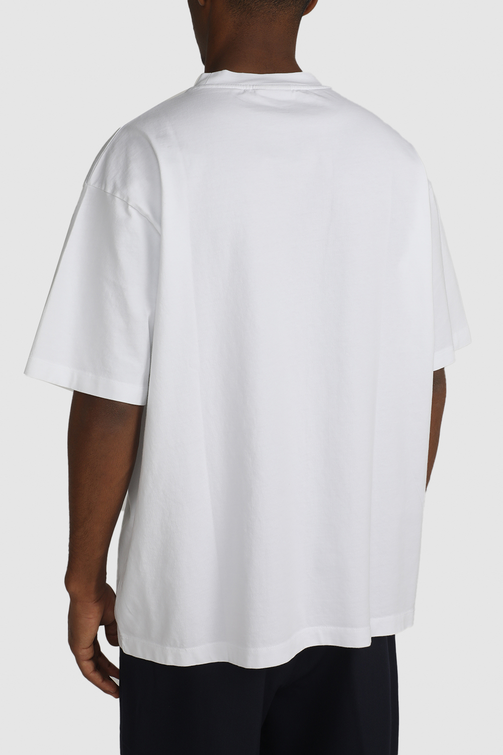 תמונת תקריב דוגמן של חולצת טי