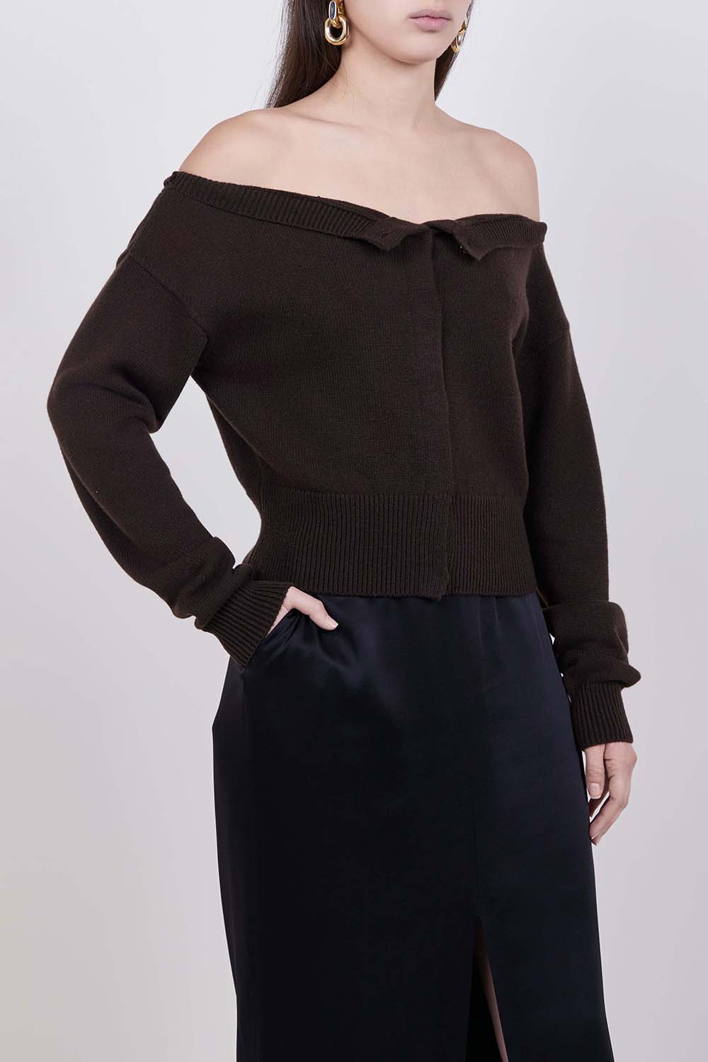 תמונת דוגמן קידמית של קרדיגן אוף שולדר קשמיר