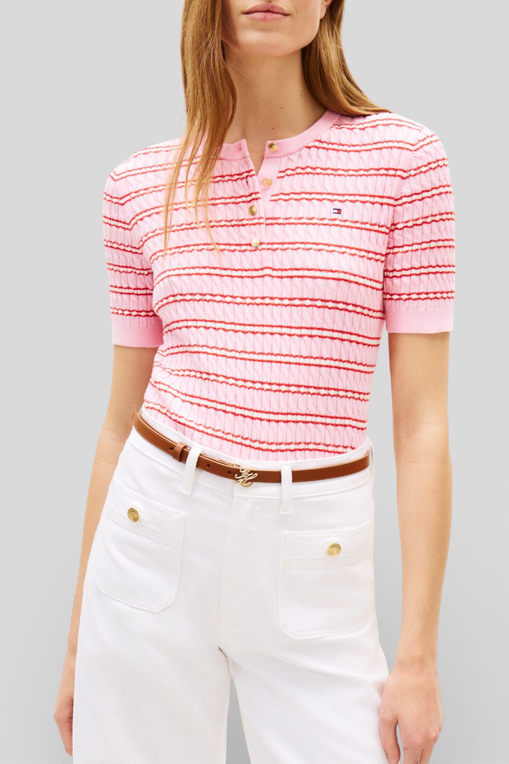 תמונת דוגמן קידמית של חולצת סריג