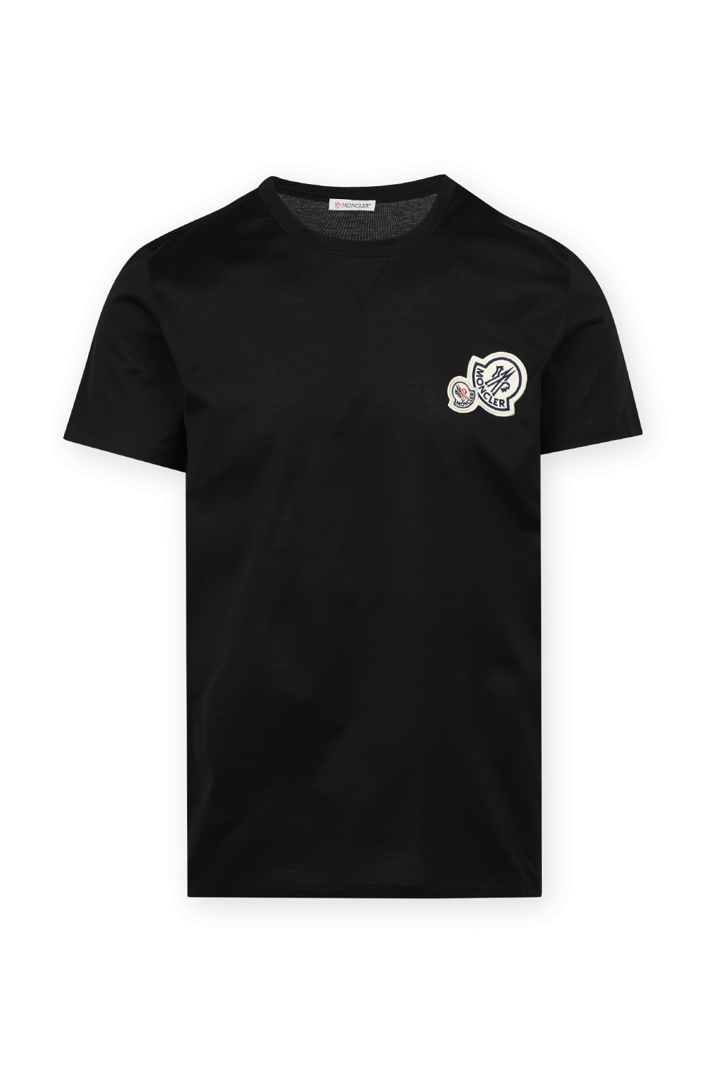 תמונה קידמית של חולצת טי עם לוגו רקום בצבע שחור