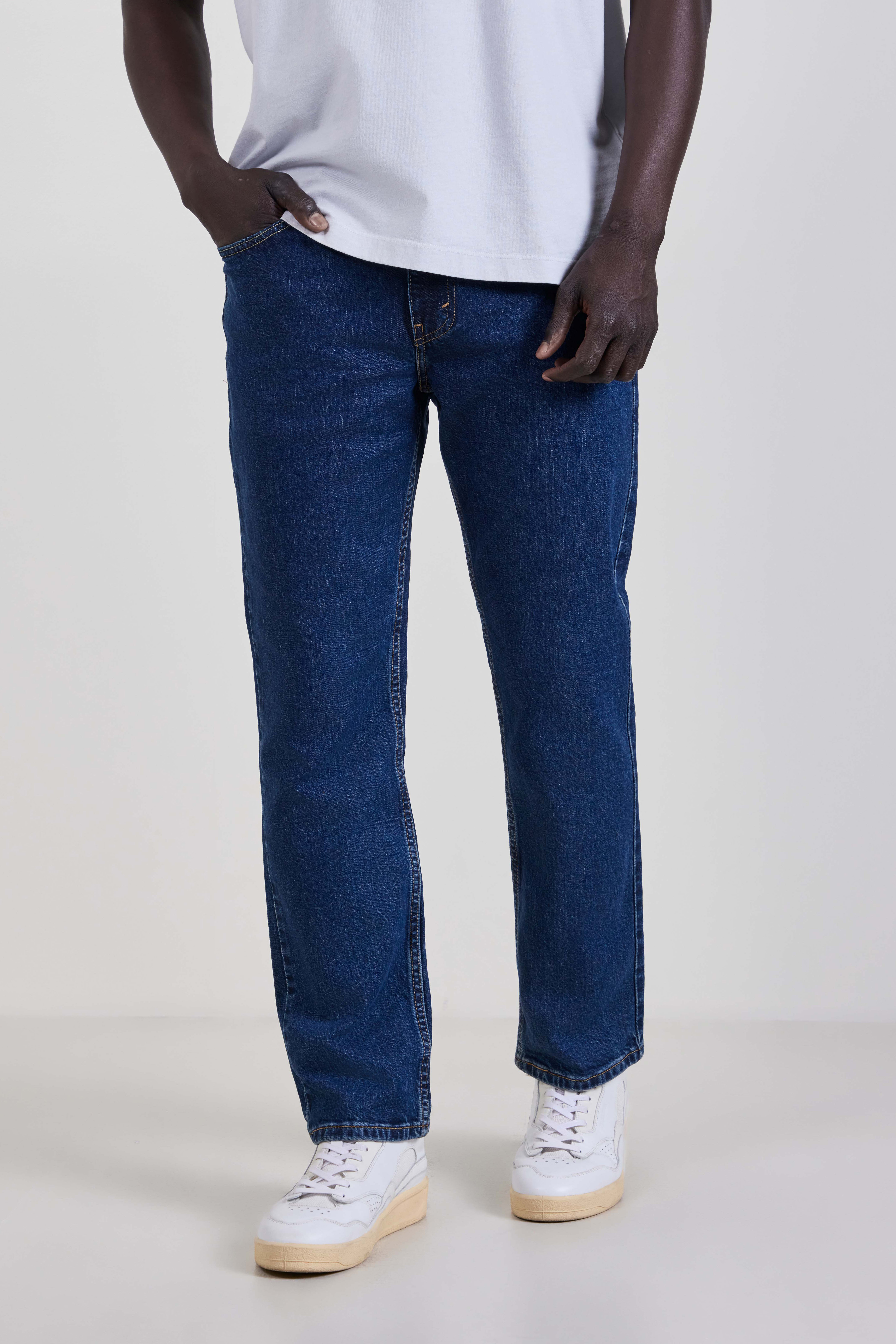 תמונת דוגמן קידמית של מכנסי ג'ינס 511 בגזרת סלים