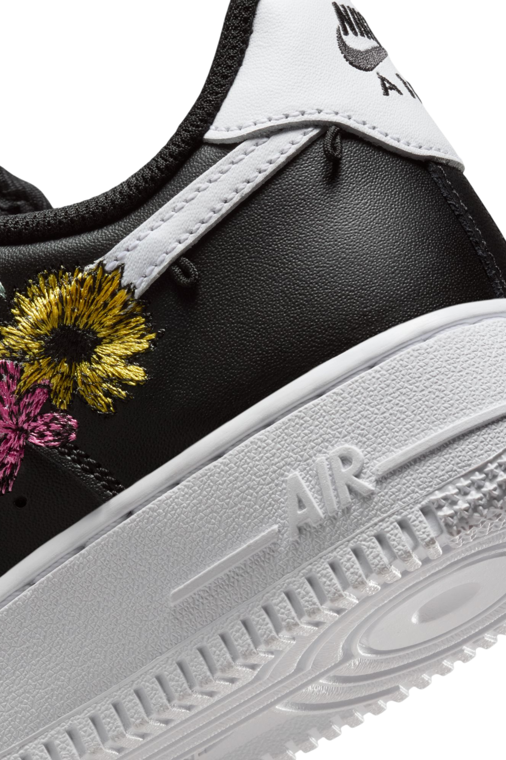 נעלי סניקרס איר פורס 1 07 פרימיום