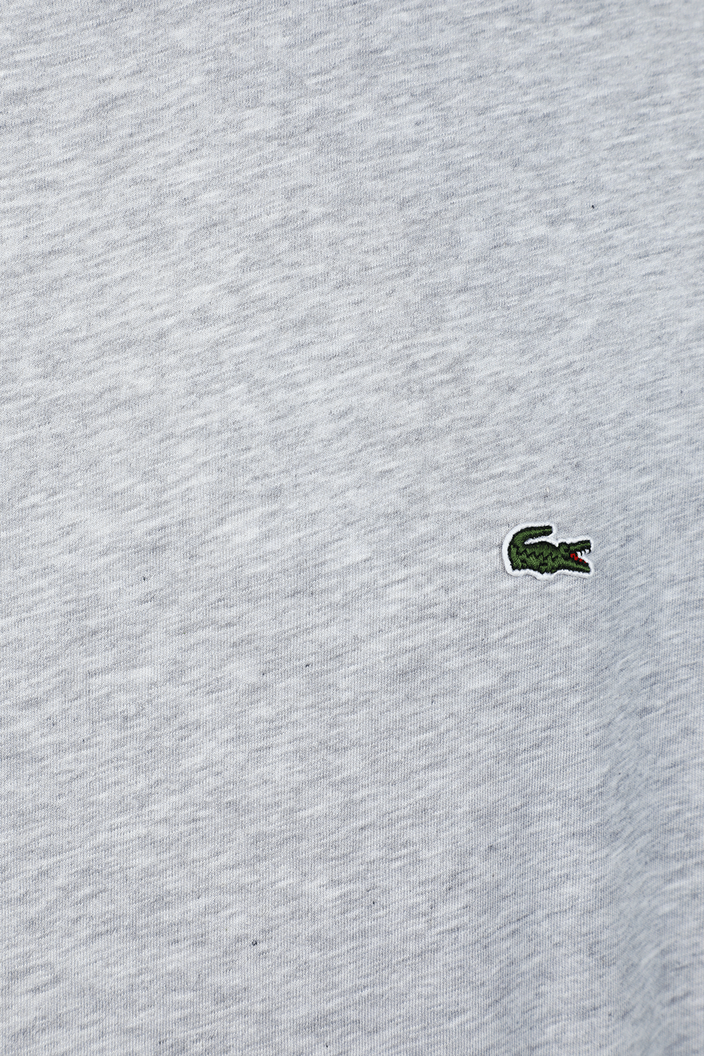 חולצת טי אפורה עם לוגו רקום צידי LACOSTE