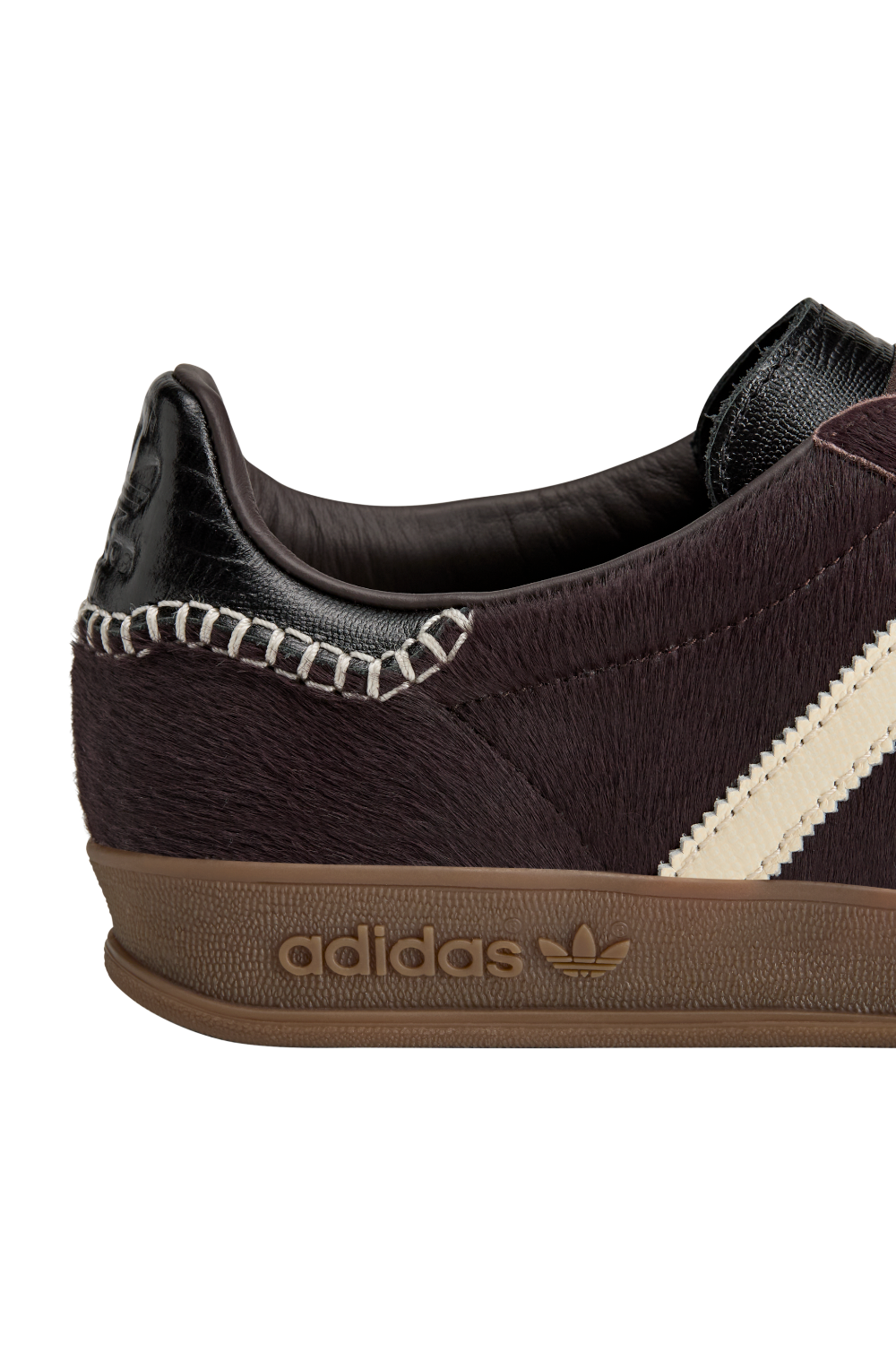 תמונת פנים של נעלי סניקרס ווילס בונר X אדידס