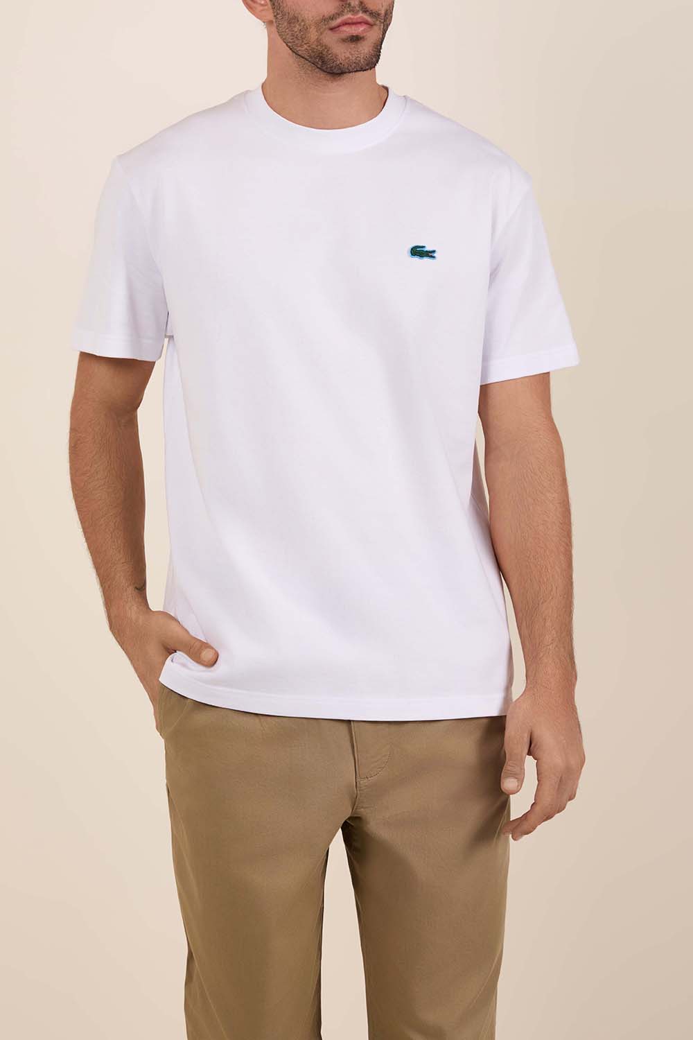 תמונת דוגמן קידמית של חולצת טי