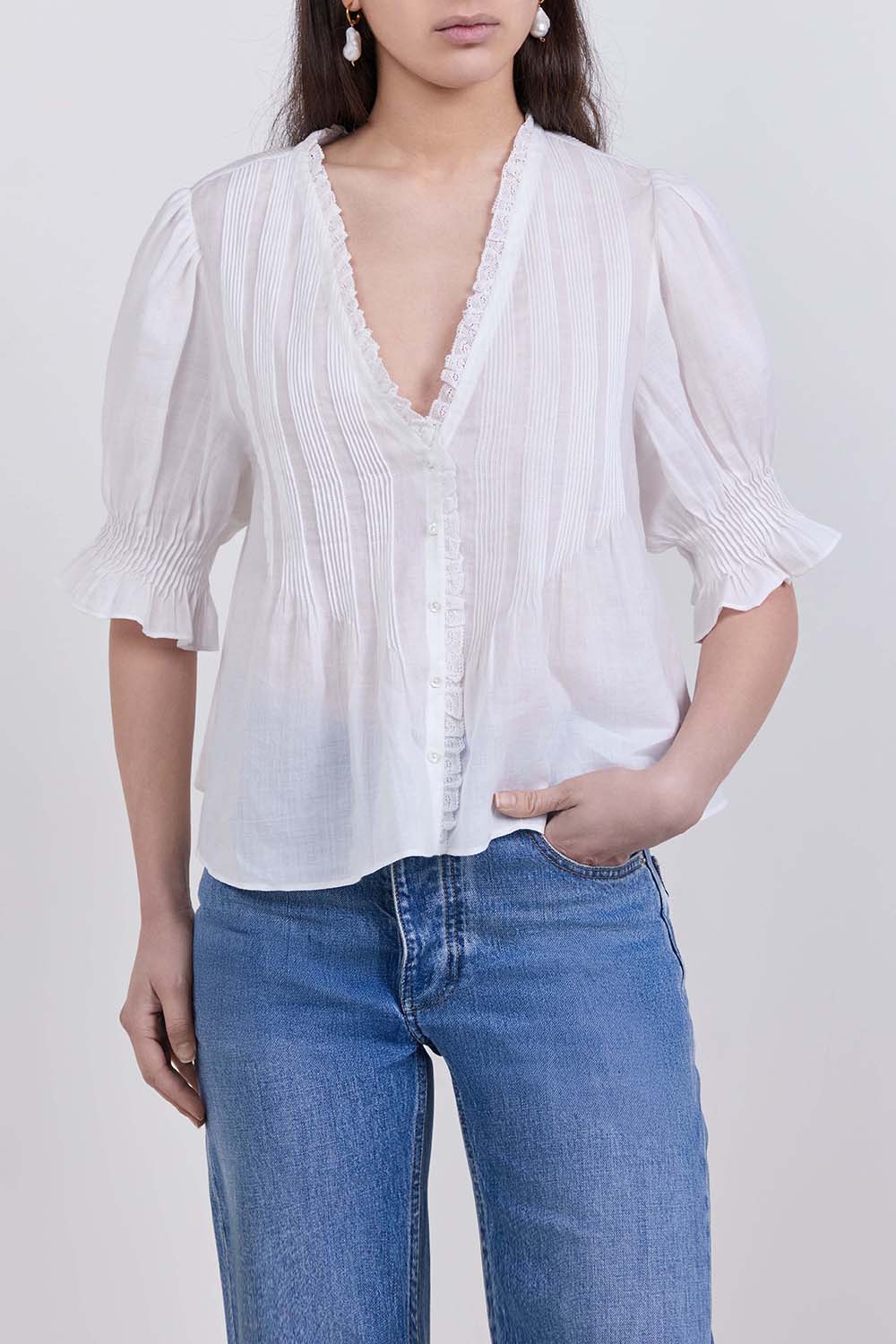 תמונת דוגמן קידמית של חולצה מכופתרת קארלי