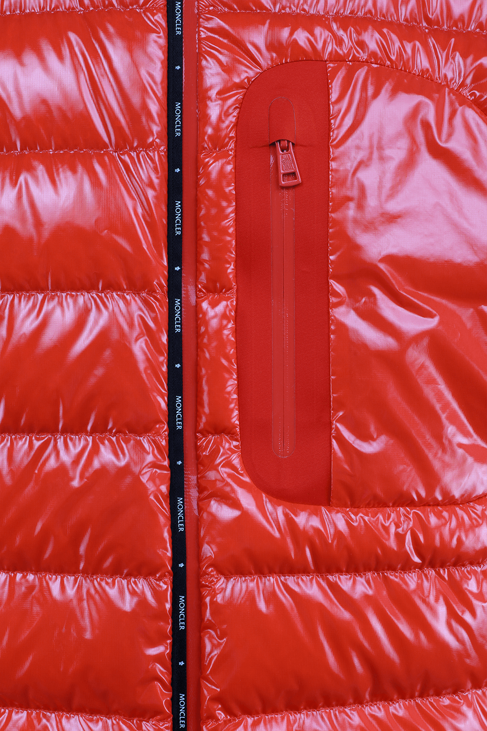 תמונה אחורית של מעיל פאפר כתום מדגם גיובוטו