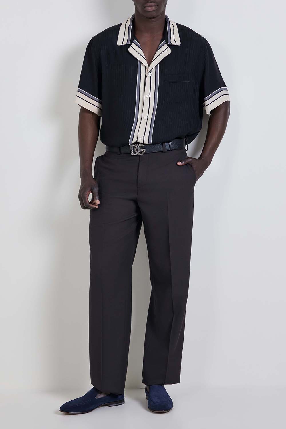 תמונת דוגמן קידמית של חגורת עור