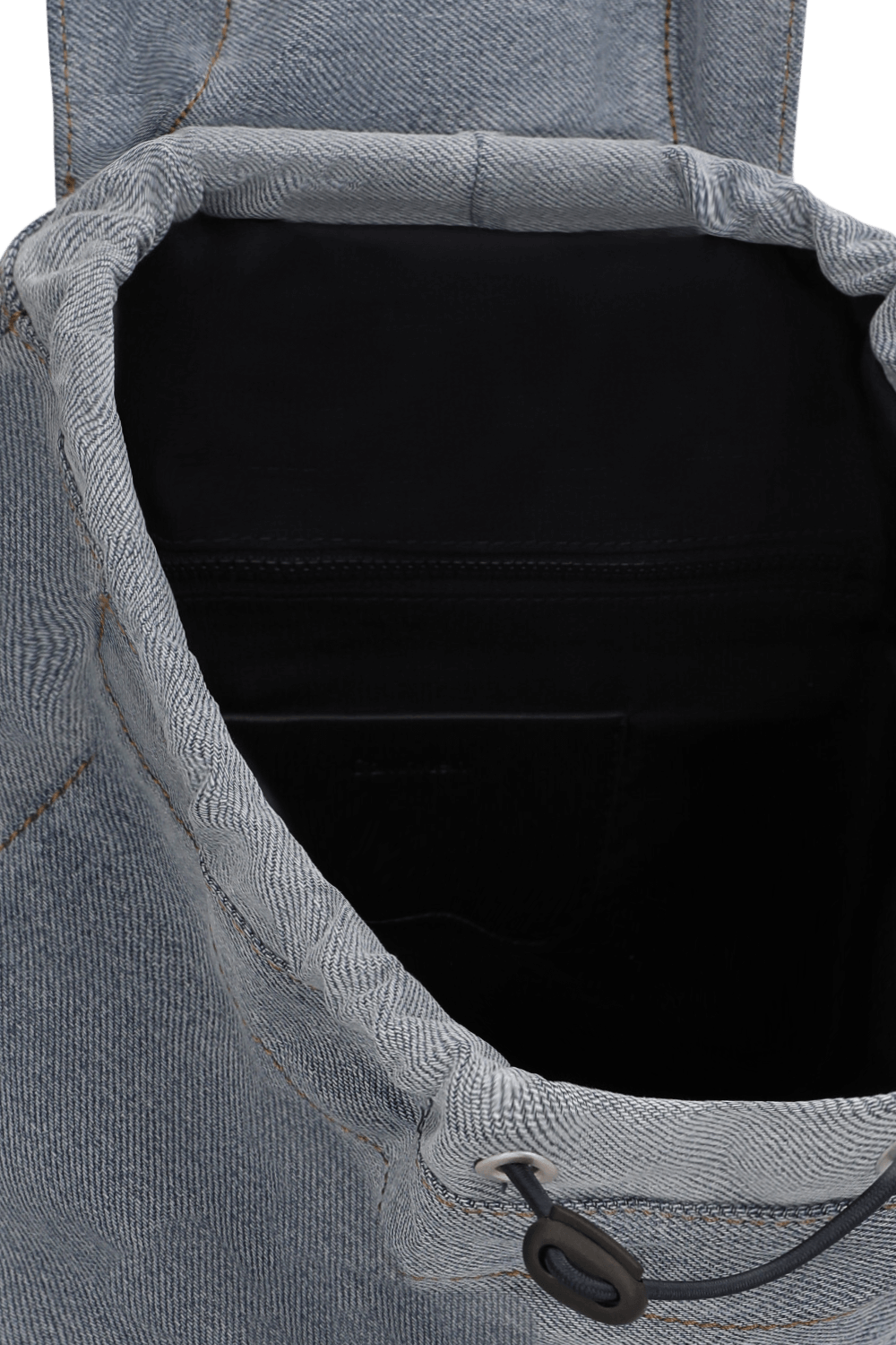 תמונת פנים של תיק גב