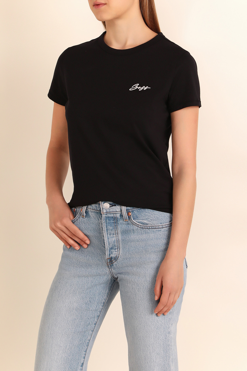 תמונת דוגמן קידמית של חולצת טי