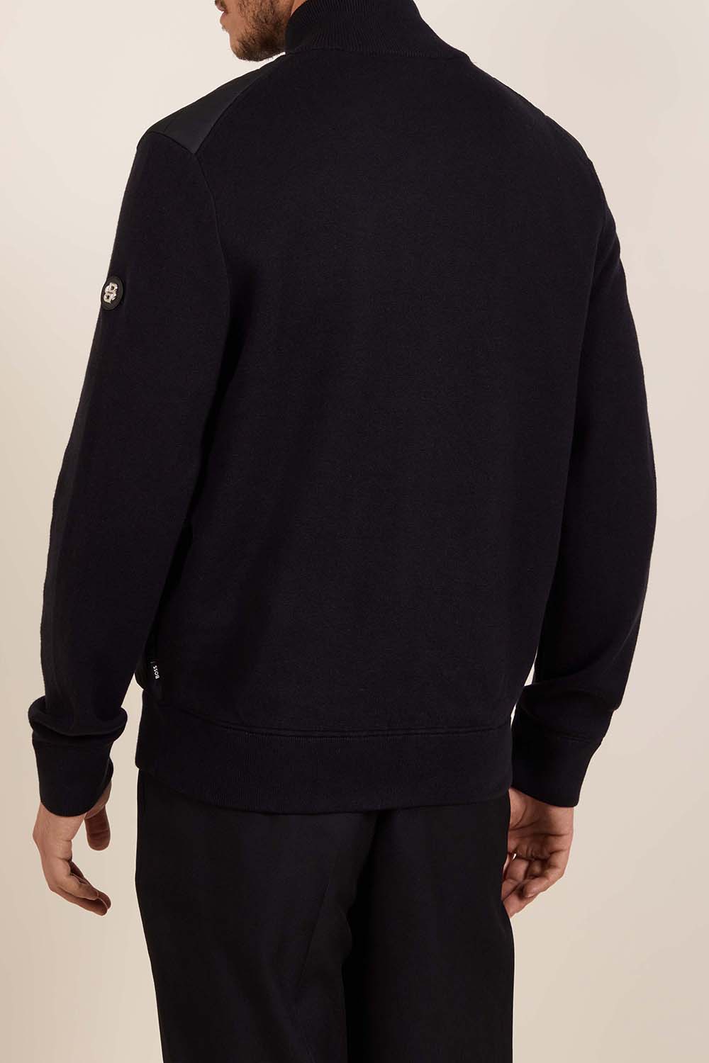 תמונת דוגמן אחורית של ז'קט צמר