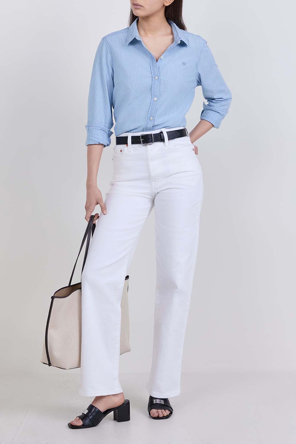 תמונת דוגמן קידמית של נעלי עקב מיולס לילי