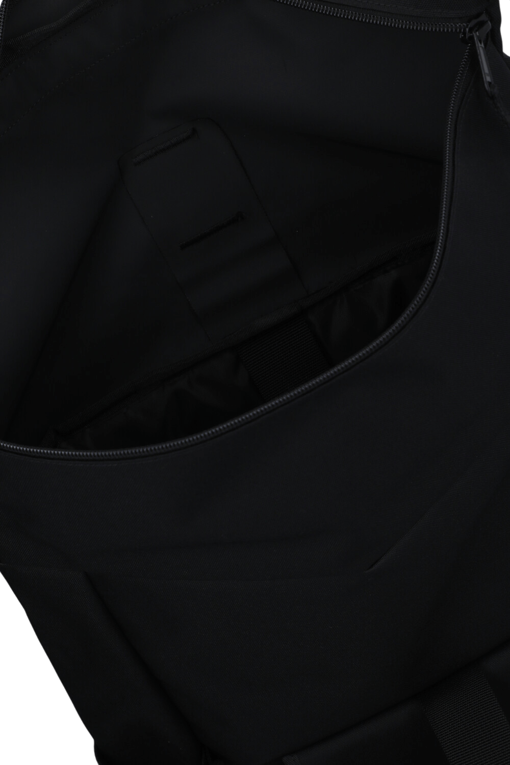 תמונת פנים של תיק גב