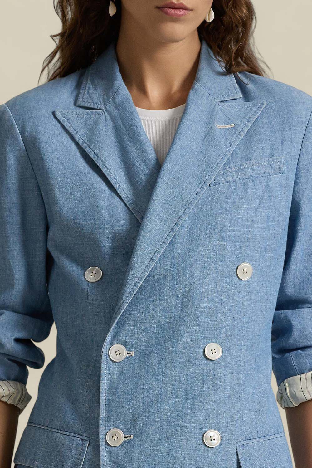 תמונת תקריב דוגמן של ז'קט כותנה