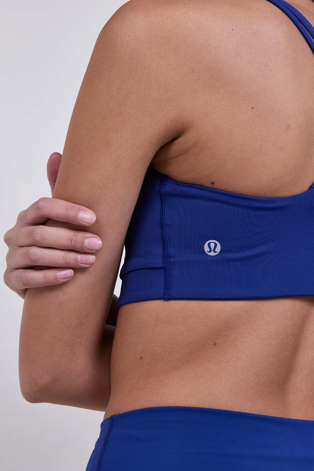 תמונת תקריב דוגמן של lululemon Energy Bra Evolve