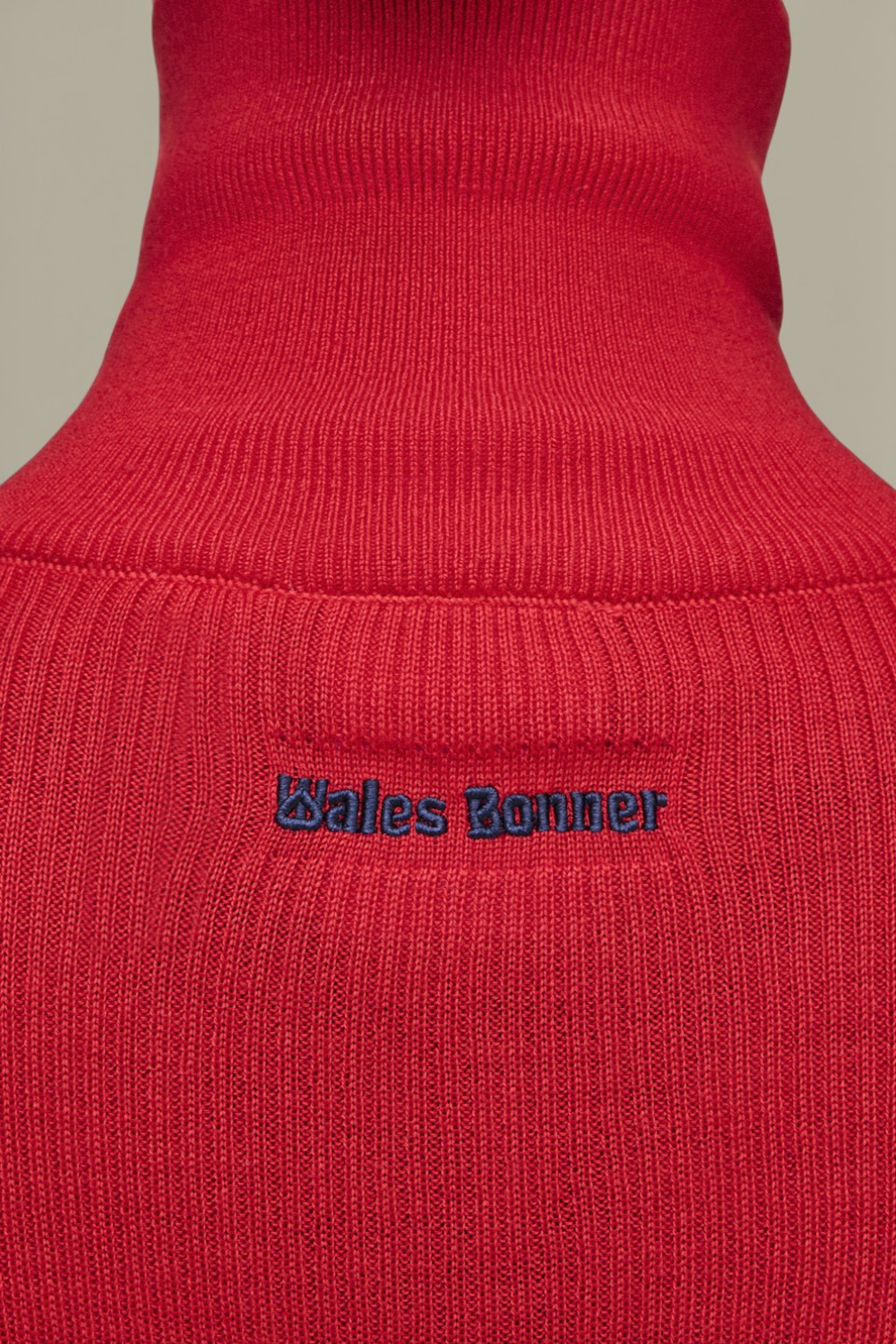 תמונת תקריב דוגמן של סווטשירט